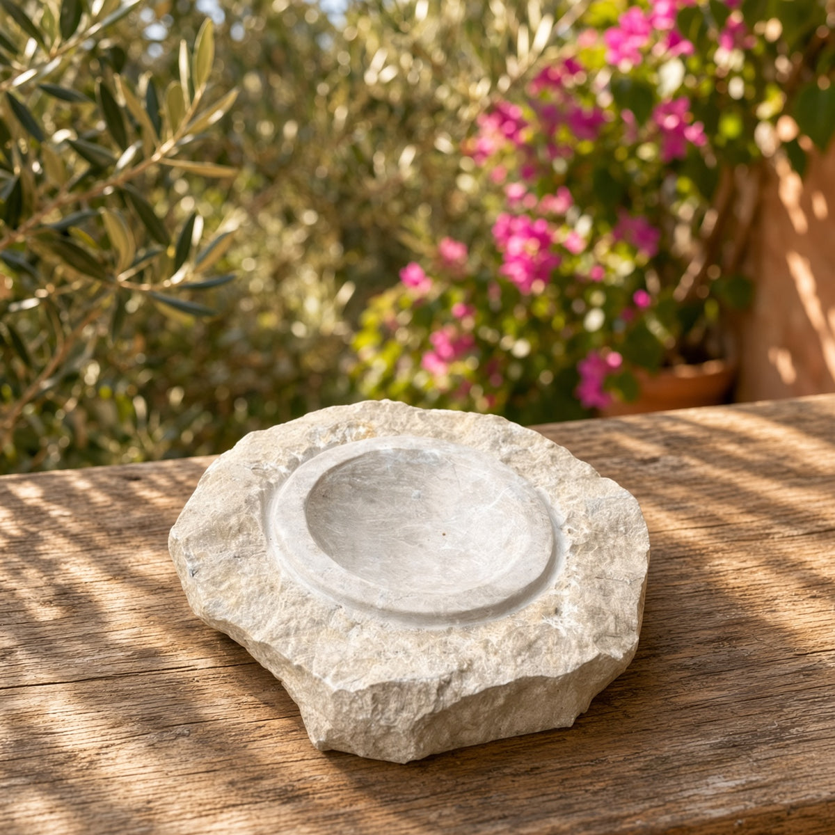 Carved Raw-Rim plate - by Bedrock Atelier