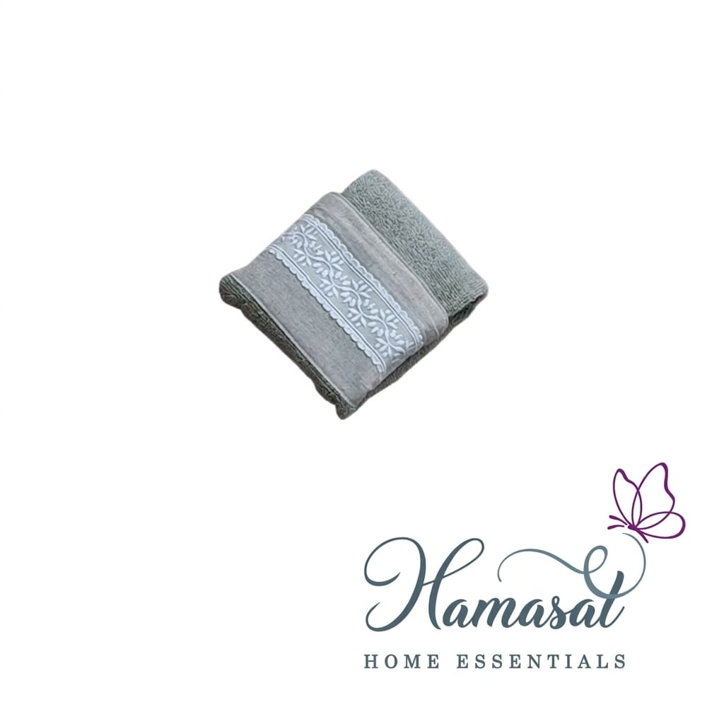 Fine Appliqué Embroidered Towel (30x50)