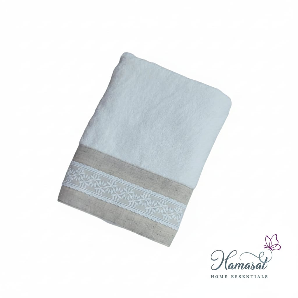 Fine Appliqué Embroidered Towel (50x90)